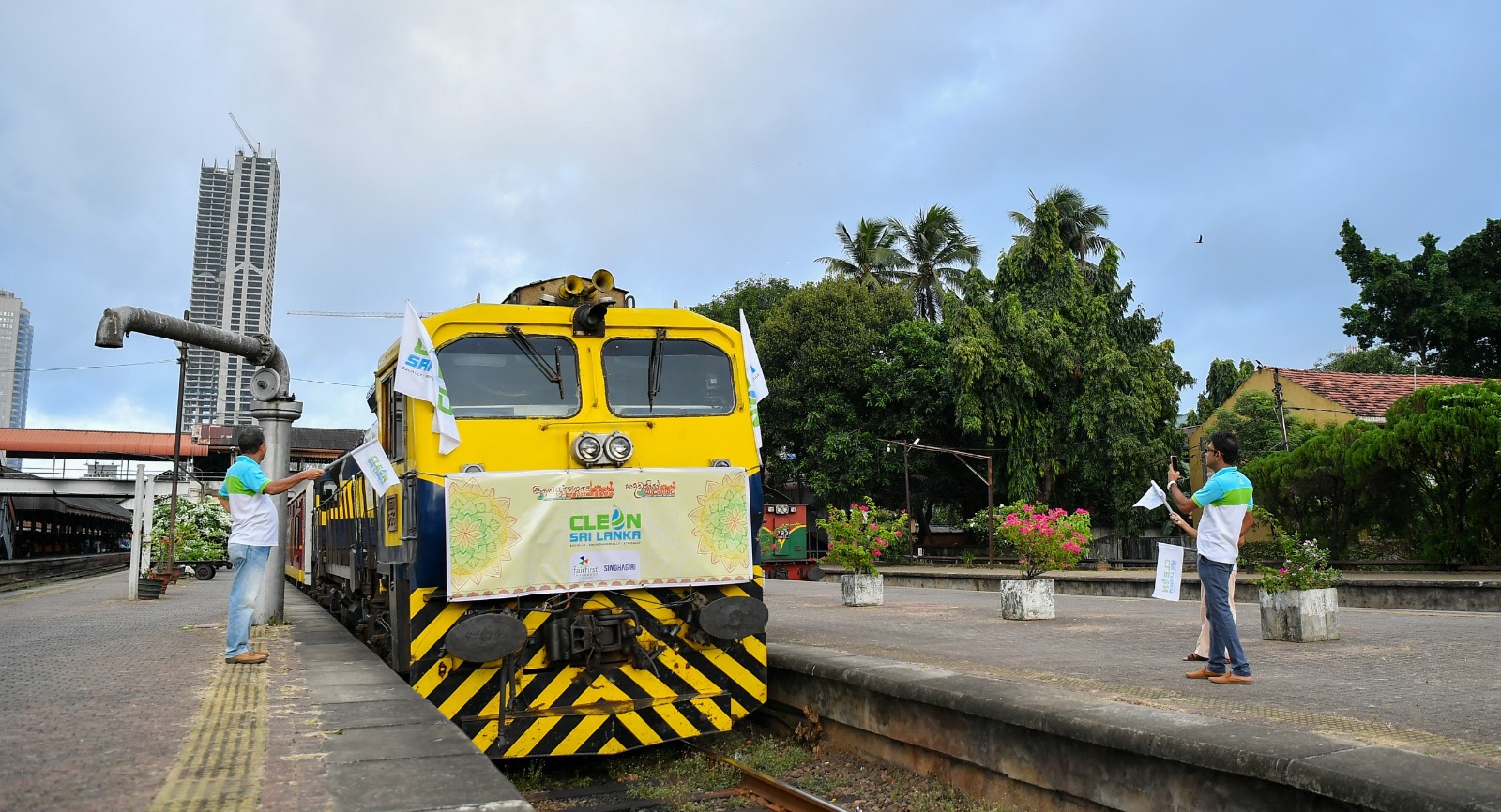 “Clean Sri Lanka” හදවතින් යාපනයට