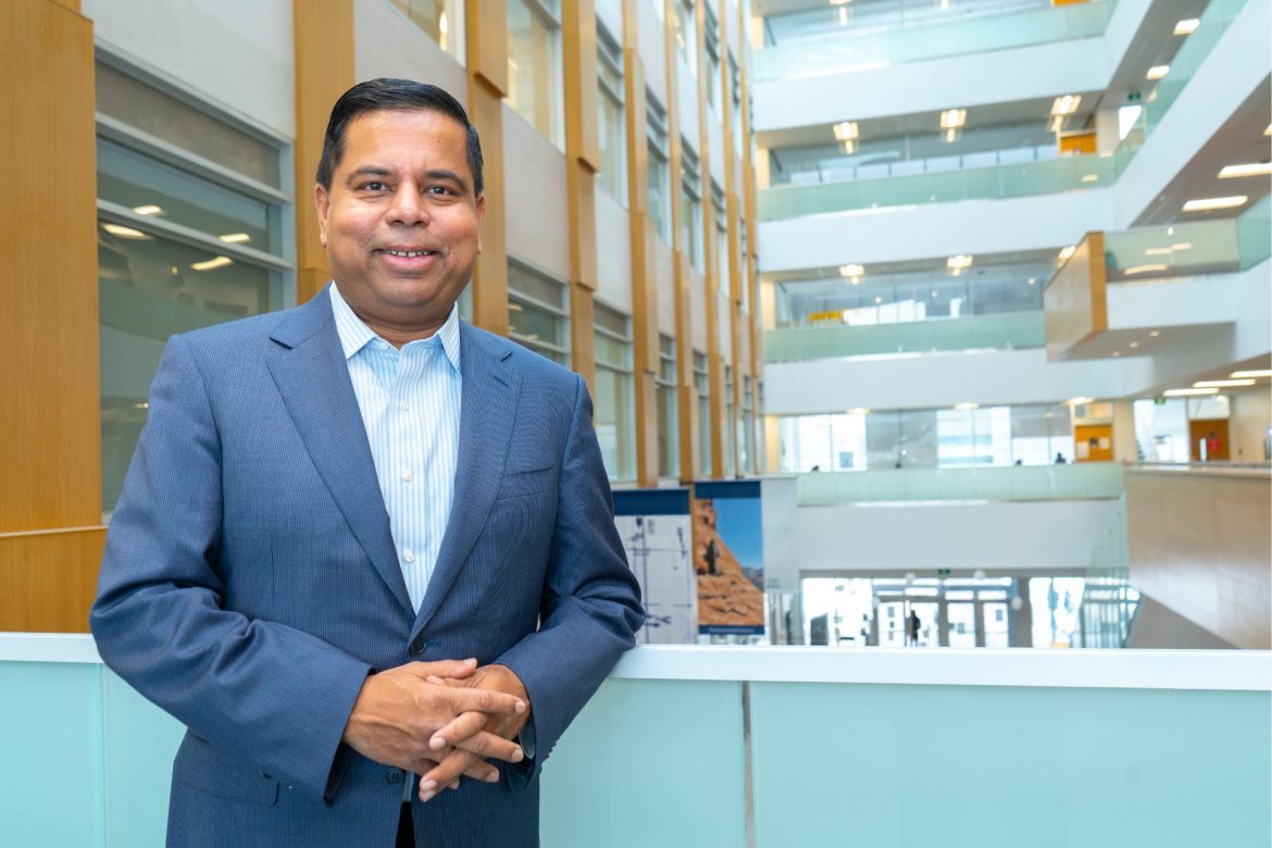 කැනඩාවේ මහජන ආරක්ෂක ඇමැති ලෙස ලංකාවේ උපන් ගැරී ආනන්දසංගරී පත් කෙරේ