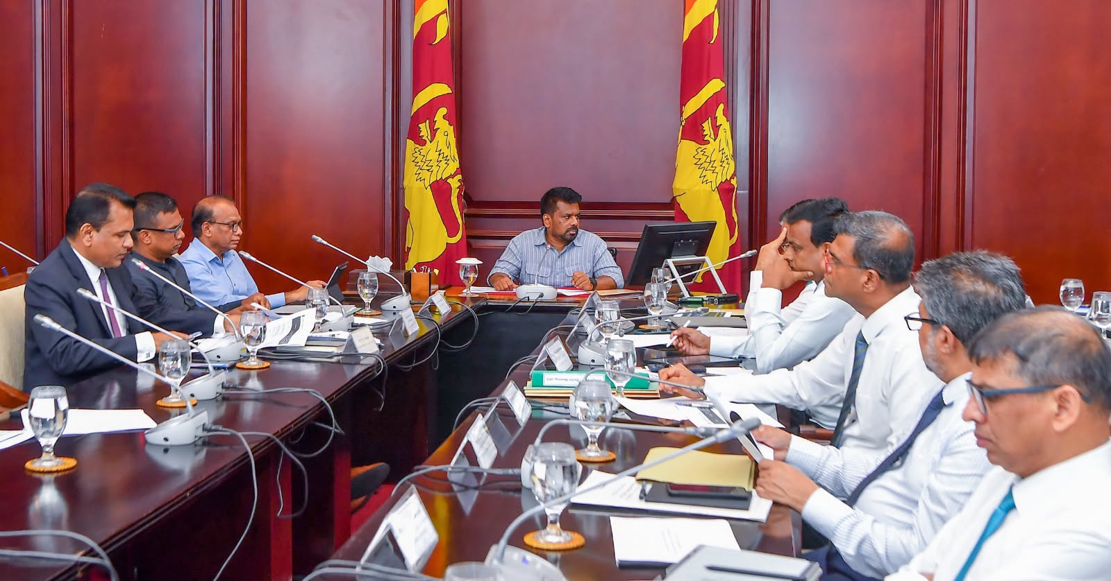 වරාය සහ සිවිල් ගුවන් සේවා අමාත්‍යාංශයේ අයවැය පූර්ව සාකච්ඡාව ජනපති ප්‍රධානත්වයෙන්
