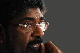 හිටපු ඇමැති කෙහෙළියගේ පවුලේ තිදෙනෙක් අත්අඩංගුවට 