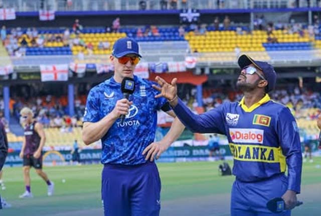 පළමු එක්දින තරඟයේ කාසියේ වාසිය ශ්‍රී ලංකාවට