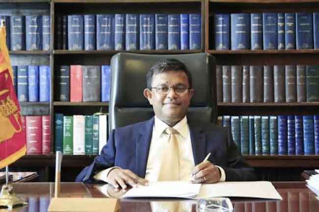 ධම්මික දසනායක ලේකම් ධූරයෙන් ඉවත් වෙයි 