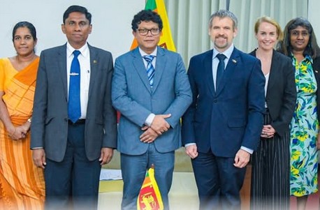 ඕස්ට්‍රේලියානු මහ කොමසාරිස්වරයා පරිසර අමාත්‍යවරයා හමුවෙයි