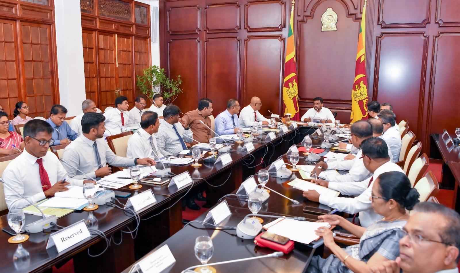 රට තුළ ක්‍රීඩා සංස්කෘතියක් නිර්මාණය කිරීමට සැලැස්මක් සකස් කරන්න  - ජනපති