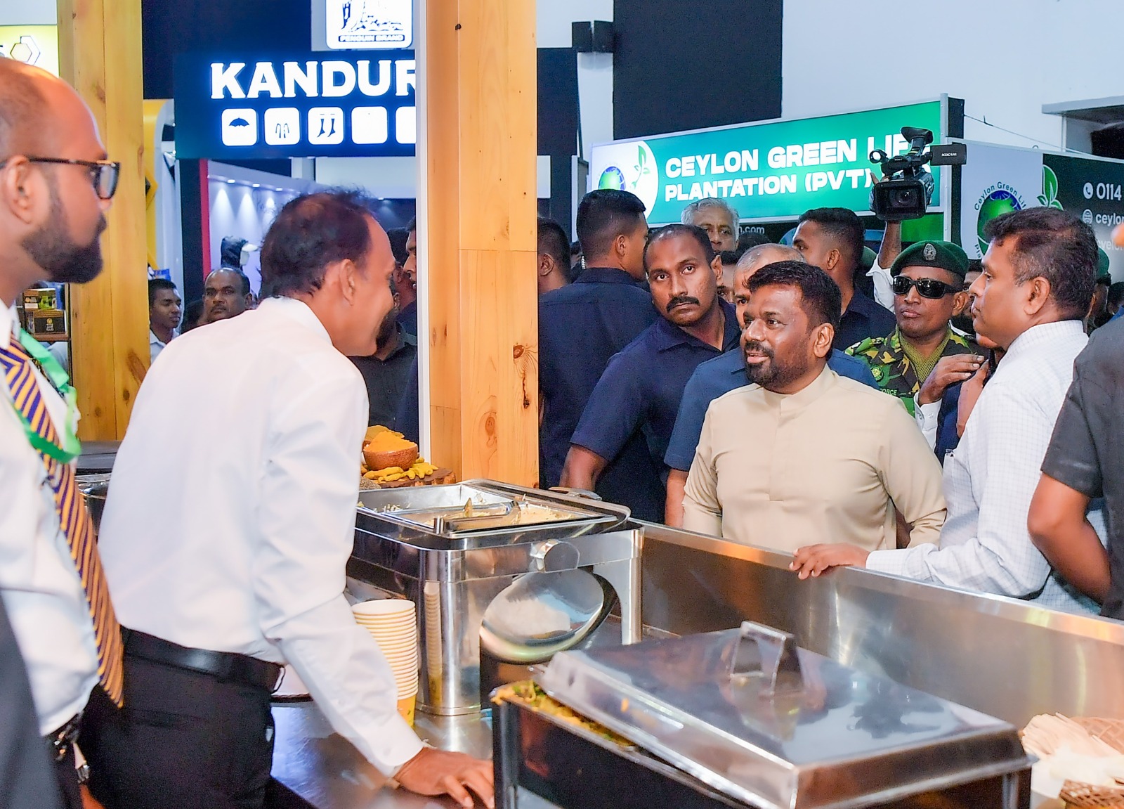 ජනපති Industry Expo 2025 ප්‍රදර්ශනය නරඹයි