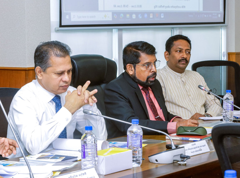 රාජ්‍ය නිලධාරින් ගන්නා ඕනෑම යහපත් නිවැරදි තීරණයක් වෙනුවෙන් රජය පෙනී සිටිනවා - රාජ්‍ය පරිපාලන, පළාත් සභා සහ පළාත් පාලන ඇමැති