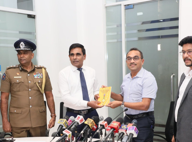 දඩ ගෙවීම් කාර්යක්ෂම කිරීමෙන් විනයගරුක රියදුරෙක් 