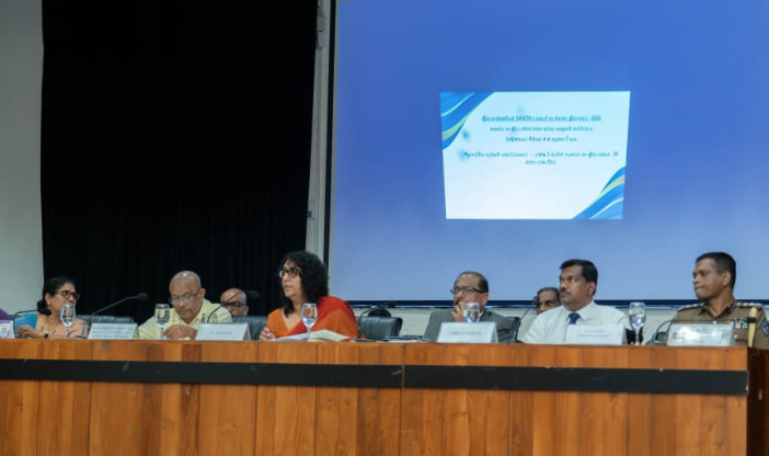 ​ලබන වසරේ ජූනි-ජූලි මාසවලට පෙර විශේෂ ඩෙංගු මර්දන ව්‍යාපෘති ආරම්භ කිරීමට අගමැතිනියගෙන් උපදෙස් 