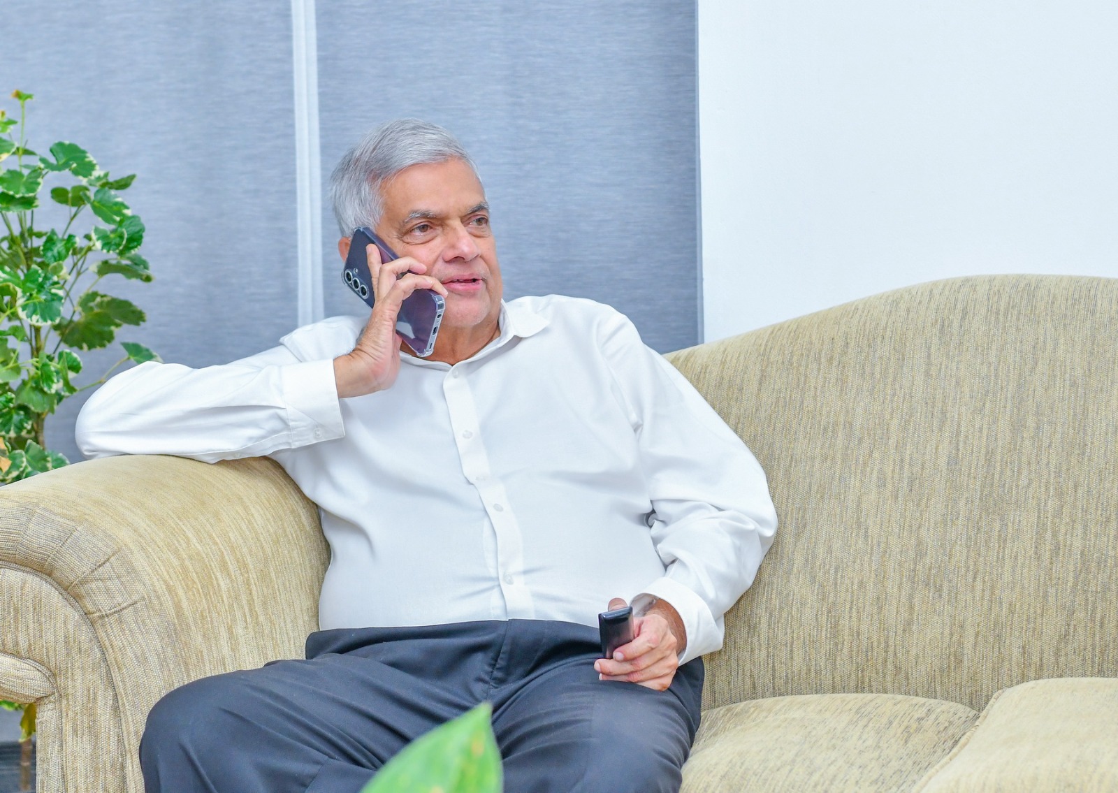 ජනපති රනිල්ගෙන් චමරි ඇතුළු කණ්ඩායමට සුබ පැතුම්