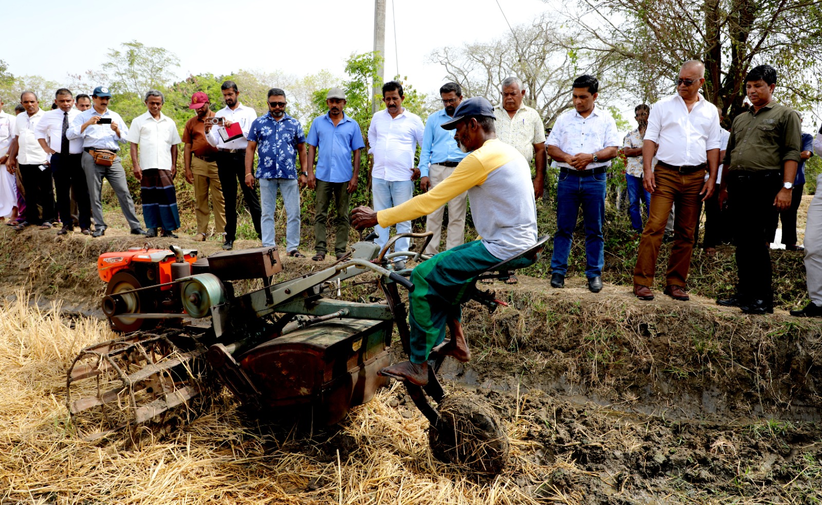 අමතර මැදි කන්නයේ මුං වගා  කිරීමේ ප්‍රවර්ධන ජාතික වැඩසටහන ඇරඹේ   