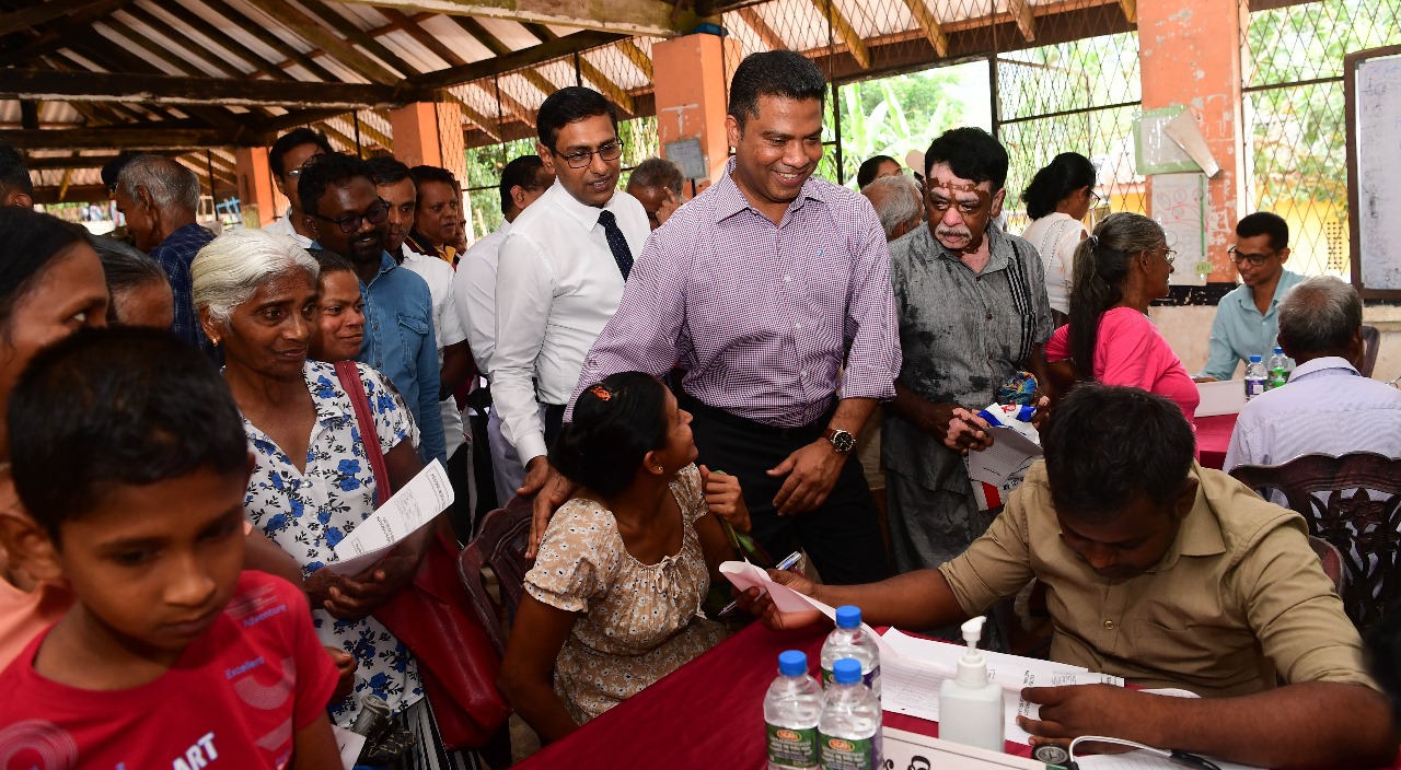  “ආරෝග්‍යා” ජංගම සුව සායන වැඩසටහනේ තෙවන වැඩසටහන රත්නපුර, ඇහැලියගොඩදී