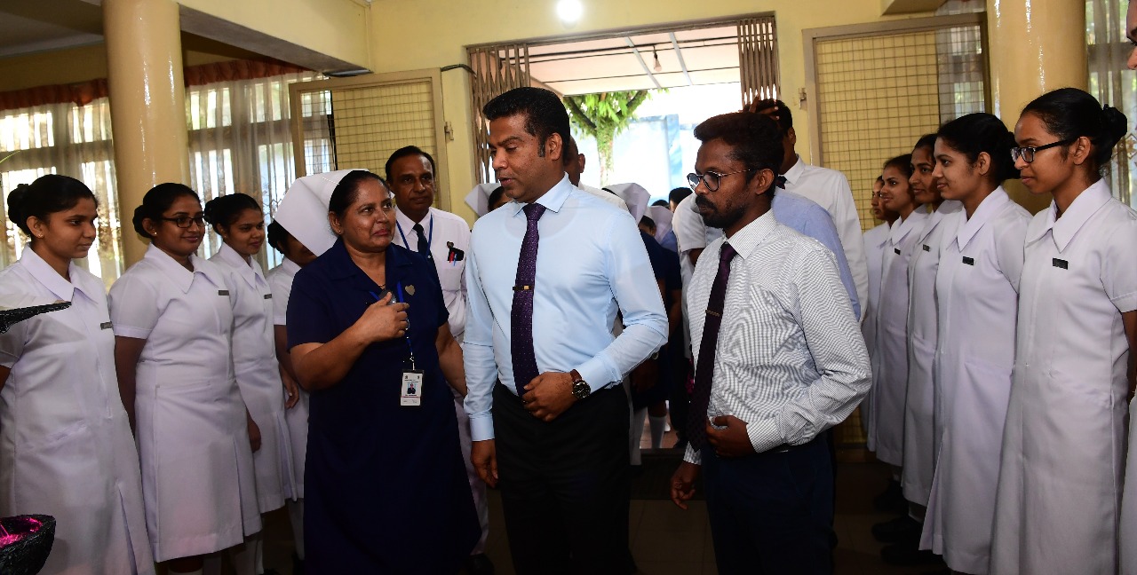 සෞඛ්‍ය හා ජනමාධ්‍ය අමාත්‍යවරයා බදූල්ල හෙද විදුහලේ විශේෂ නිරීක්ෂණයක