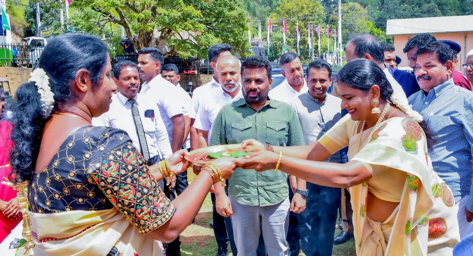 මලෛයගම් ජනතාවගේ ආර්ථික මෙන්ම සමාජයීය අයිතිවාසිකම්ද තහවුරු කිරීමේ වගකීම ඉටු කරනවා - ජනපති
