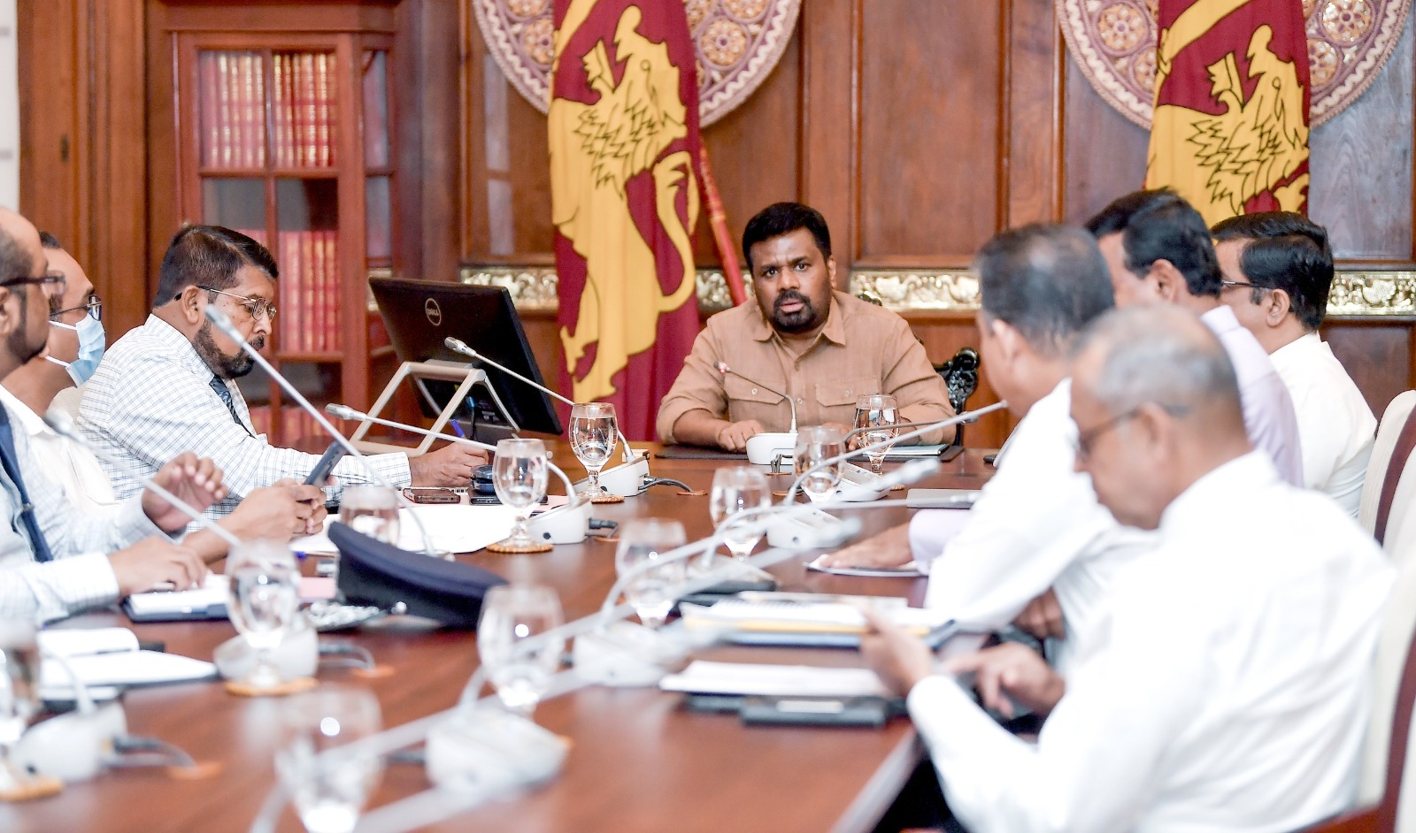 බලශක්ති සුරක්ෂිතතාව පවත්වාගෙන යාම වෙනුවෙන් ගතහැකි සියලු ක්‍රියාමාර්ග ගන්න ජනපතිගෙන් නිලධාරීන්ට උපදෙස්