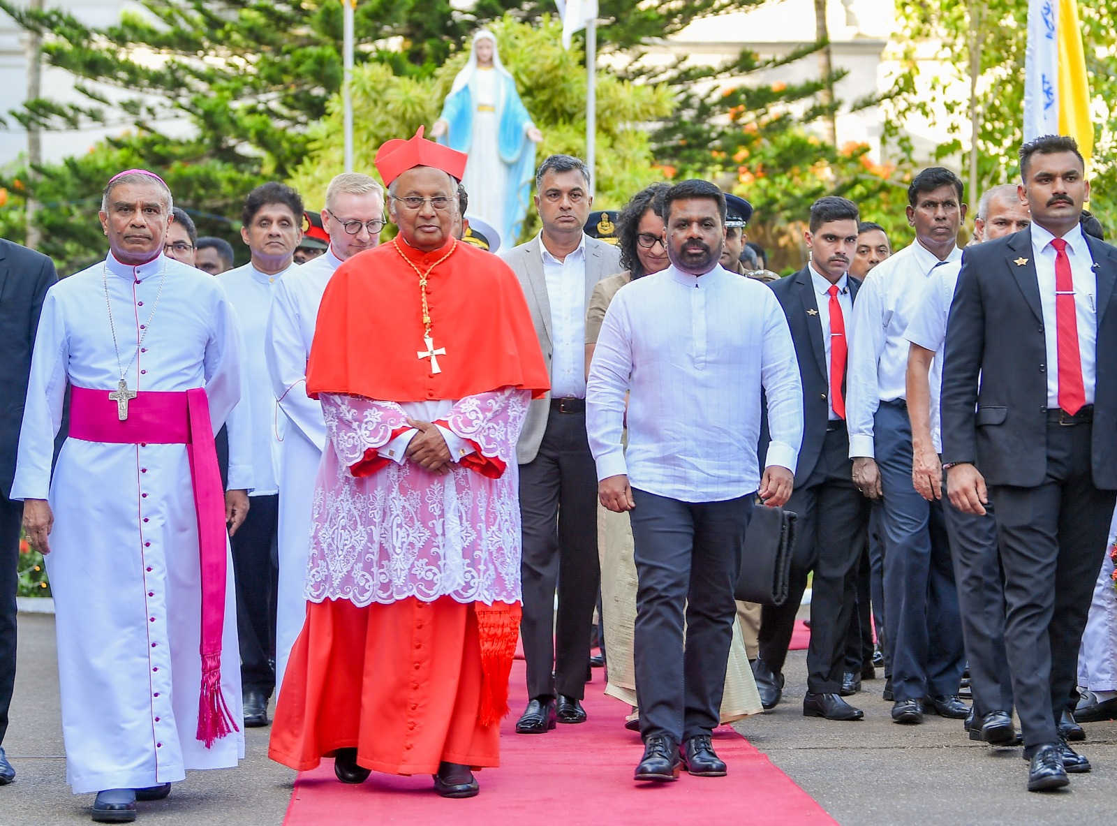 අතිඋතුම් මැල්කම් කාදිනල් රංජිත් හිමිපාණන්ගේ ශුද්ධ වූ පූජකවරයේ ස්වර්ණ ජයන්ති උපහාර උලෙළ ජනපති සහභාගිත්වයෙන් 