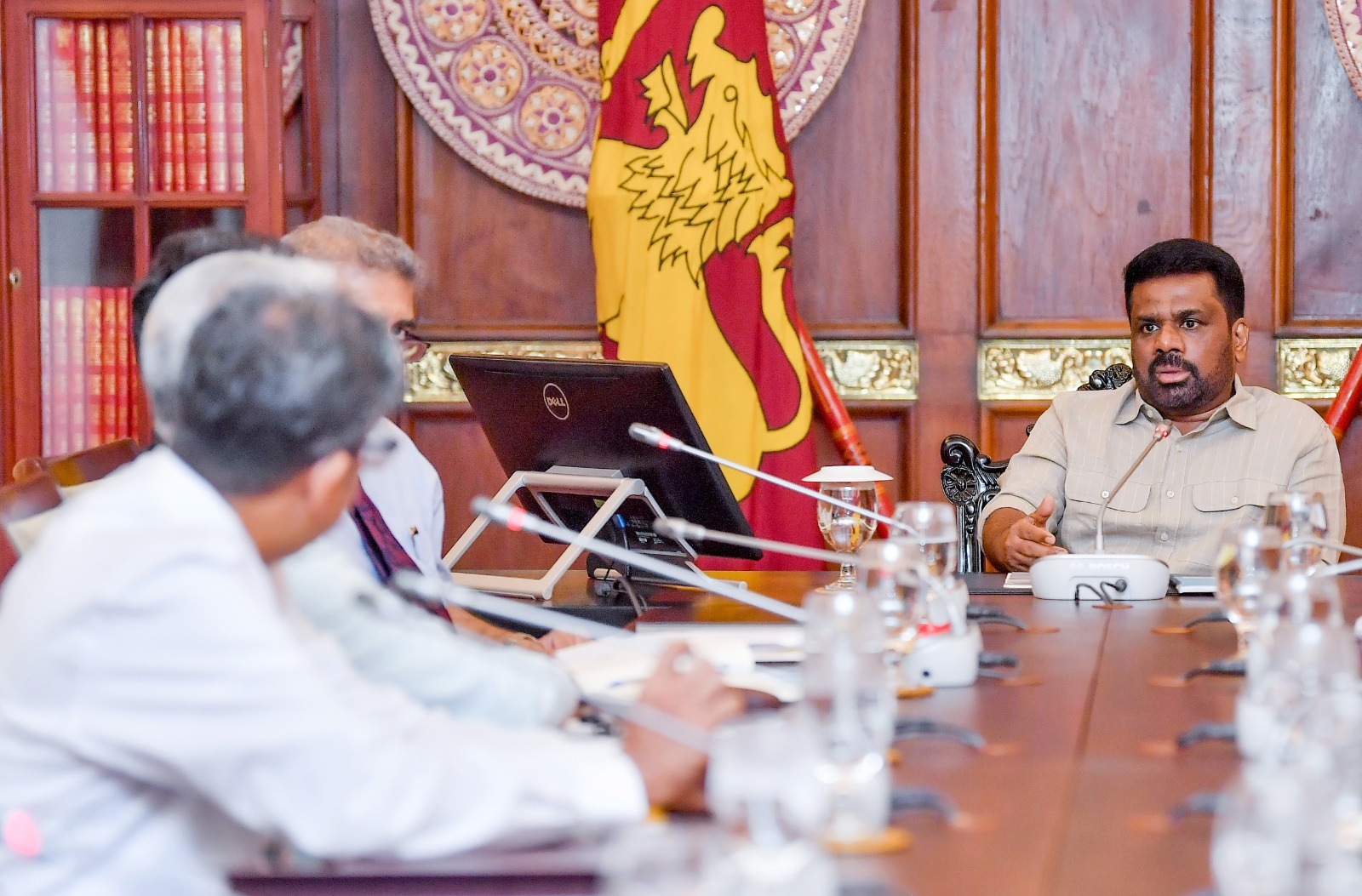 වසර 2030දී ඩිජිටල් ආර්ථික ඉලක්ක සපුරා ගැනීමට දේශීය ආදායම් දෙපාර්තමේන්තුව ඩිජිටල්කරණයට ජනාධිපතිගෙන් උපදෙස්   