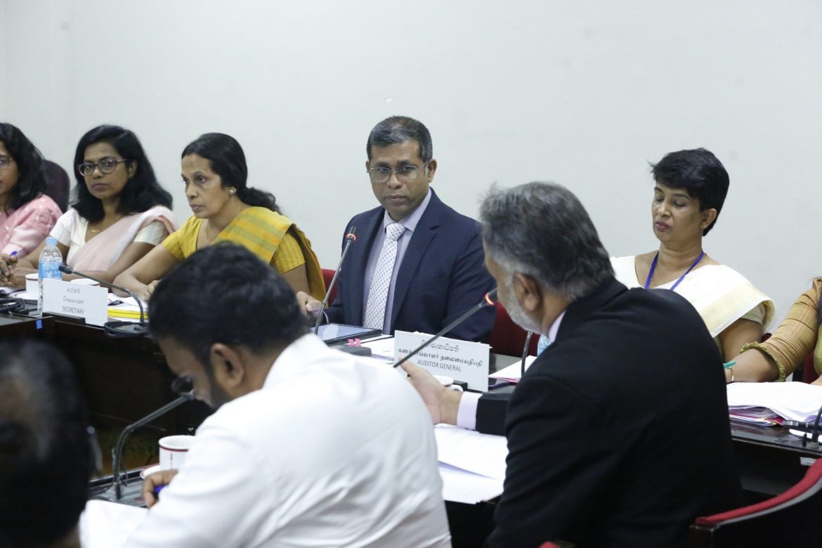 ජාතික නිවාස සංවර්ධන අධිකාරියට සේවකයින් බඳවාගත් ආකාරය සම්බන්ධයෙන් වාර්තාවක් COPEවෙතට