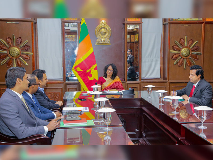 IMF නියෝජිතයන් අගමැතිනිය හමුවෙයි 