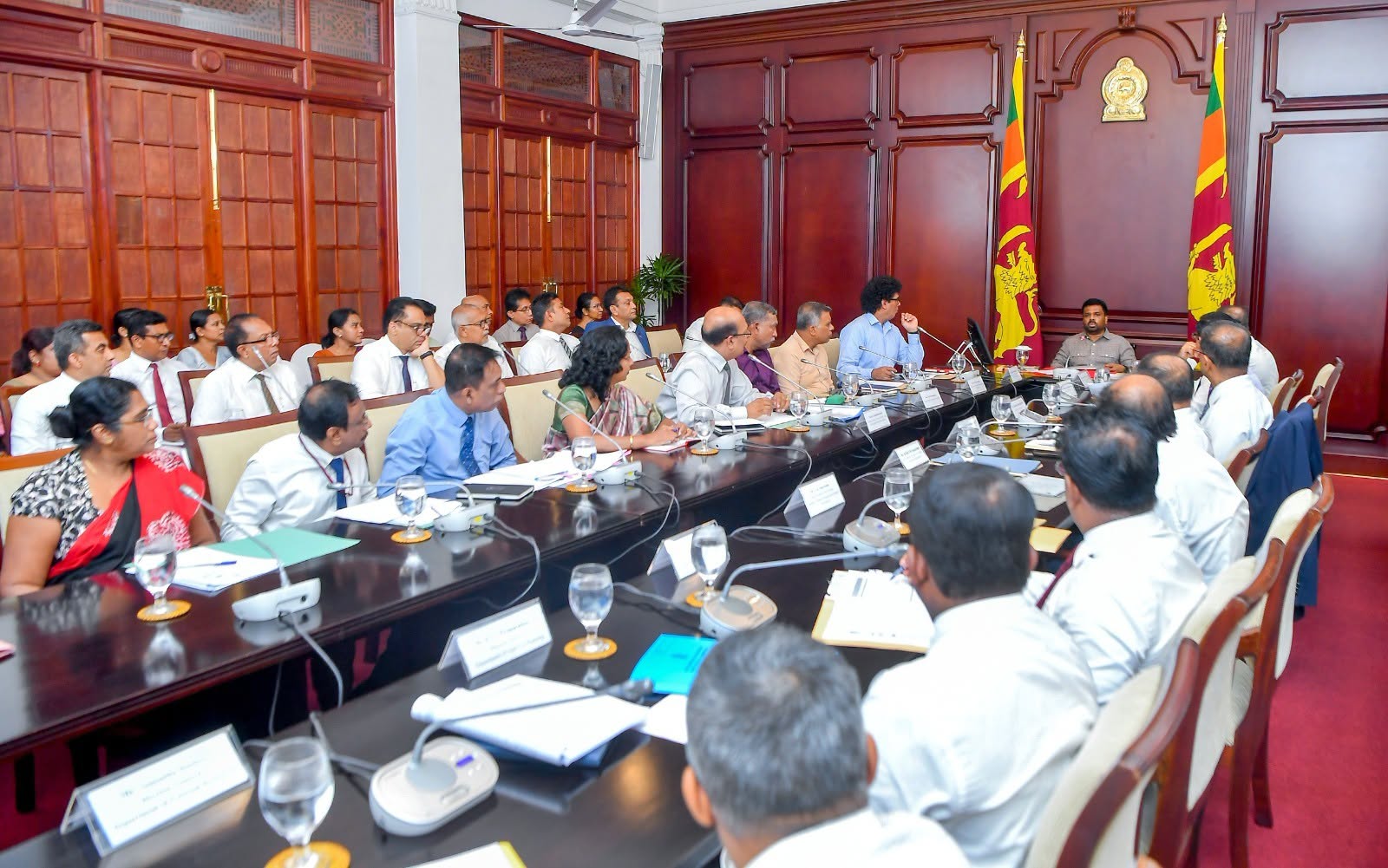 සමුපකාර ව්‍යාපාරය වෙළෙඳපොළ තුළ සක්‍රීයව ක්‍රියාත්මක වන ශක්තිමත් ජාලයක් ලෙස වැඩිදියුණු කළ යුතුයි - ජනපති