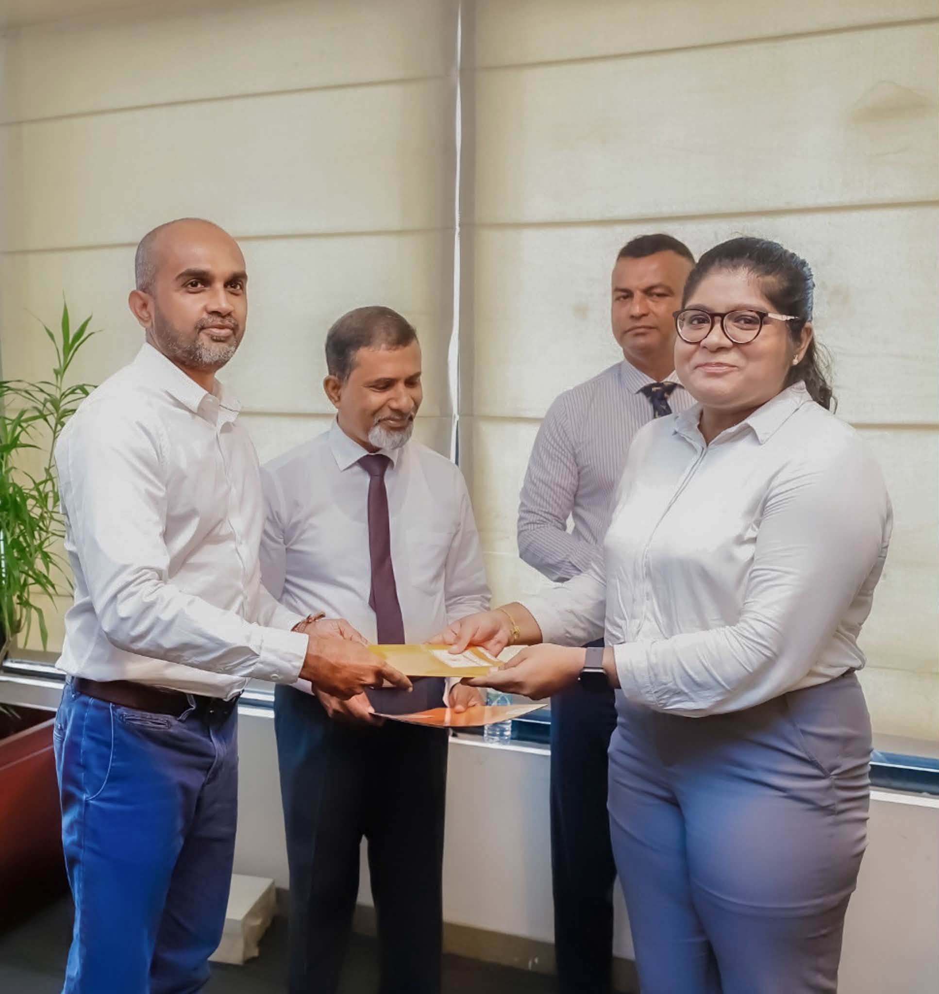 ඉතිහාසයේ පළමු වතාවට ටයිම්කීපර් ලෙස කාන්තාවන් දෙදෙනෙක් 
