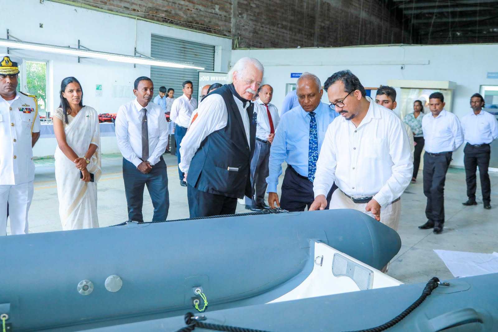 කොග්ගලදී යුරෝපයට යැවෙන ප්‍රථම උභයජල යාත්‍රාව අපනයනය කෙරේ
