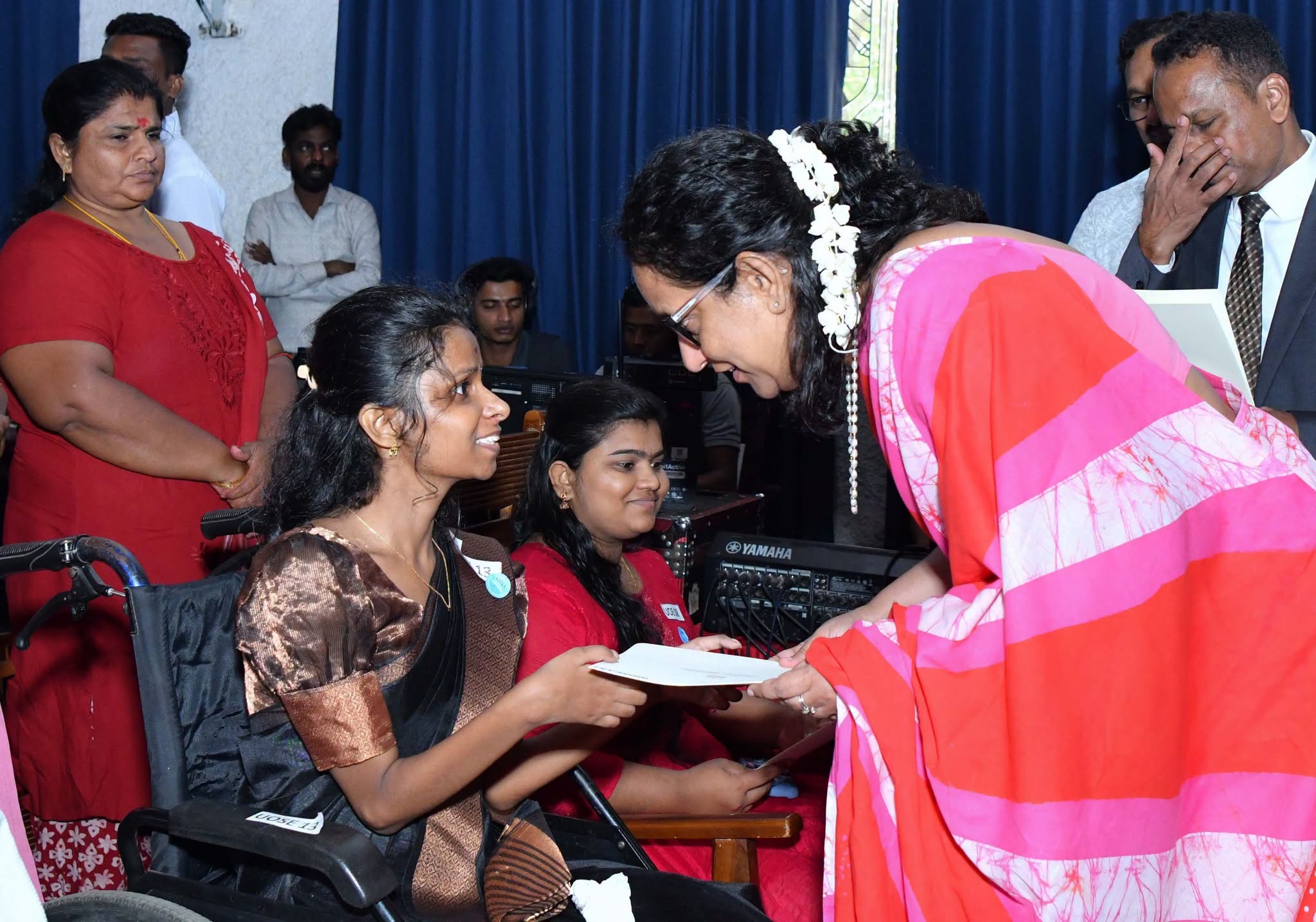 "සරසවි දිරියෝ අභිමන්" තුන්වන වැඩසටහන මඩකලපුවේ දී