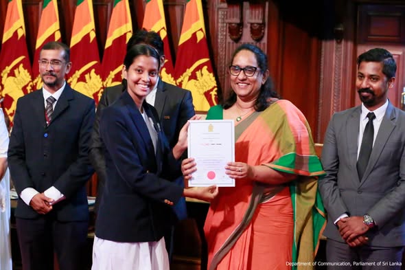 විභාග සමත්වීමට පමණක් සීමා නොවී ප්‍රායෝගික ජීවන කුසලතාවලින් සන්නද්ධ දරුවන් බිහි කිරීම නව අධ්‍යාපන ප්‍රතිසංස්කරණයේ අරමුණයි – අගමැතිනි