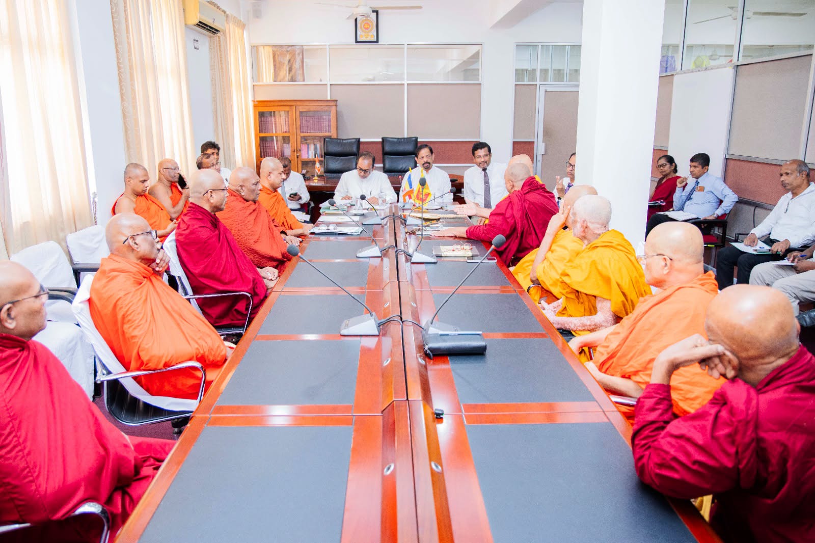 බුද්ධශාසන සභාව රැස්වෙයි