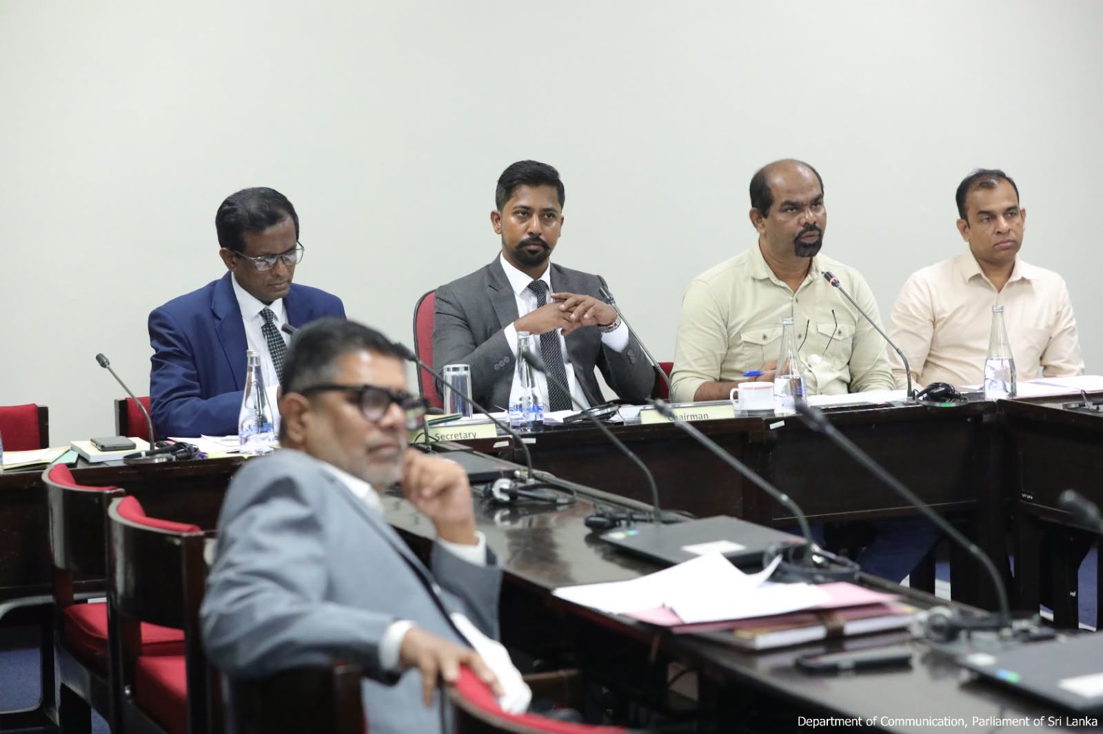 මත්ද්‍රව්‍ය විනාශ කිරීමේ ක්‍රියාවලිය කඩිනම් කිරීමට සහ ඇප ලබාදීමේ නීති සංශෝධනයට අදාළ පනත් කෙටුම්පත් දෙකකට ආංශික අධීක්ෂණ කාරක සභාවේ අනුමැතිය