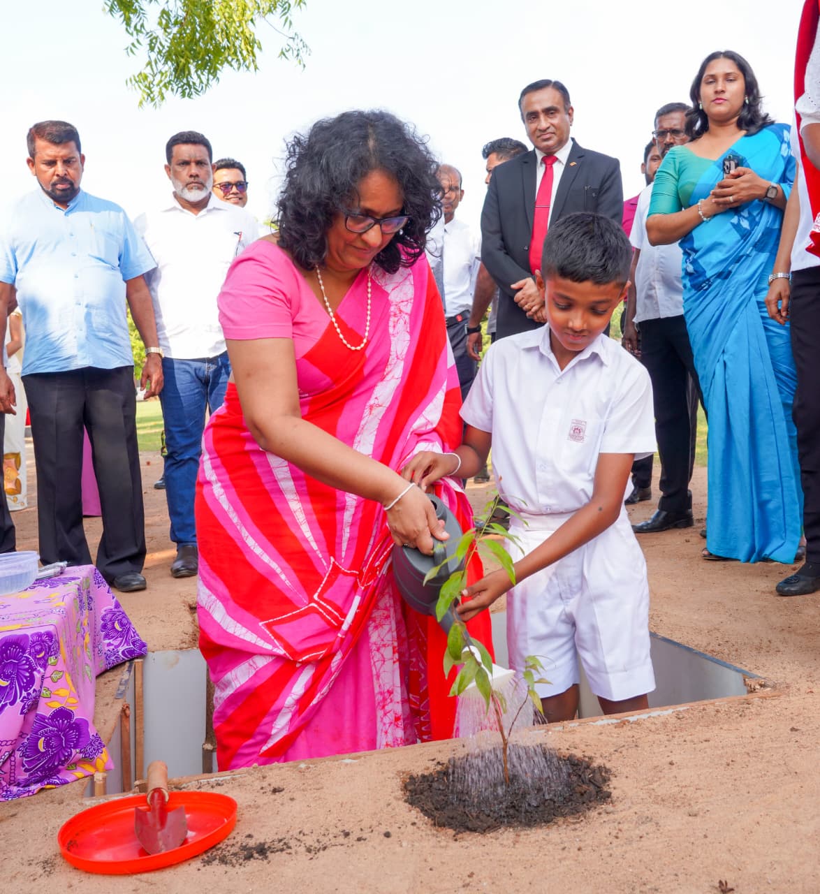 යහපත් පුරවැසියන් ගොඩනගන්නේ ගුණාත්මක අධ්‍යාපනයයි - අගමැතිනිය