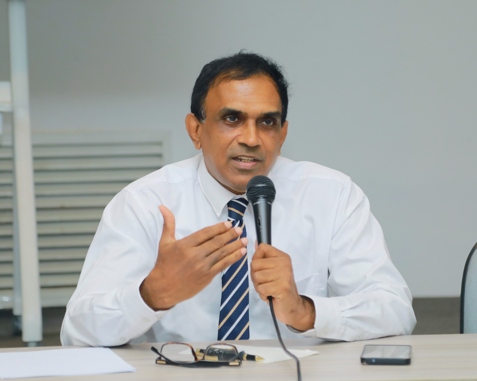 ඉදිරියේදි පර්යේෂණ මුල්‍ය ප්‍රදානයන් එකම ආයතනයකින් නිකුත් කිරිමට අවධානය යොමුකර තිබෙනවා - මහාචාර්ය ක්‍රිෂාන්ත අබේසේන