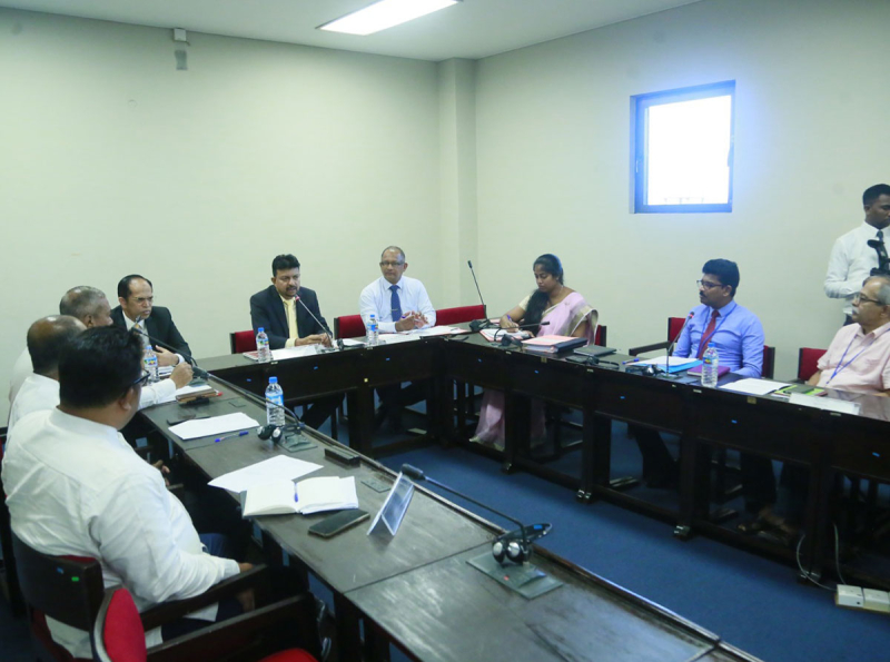 අධ්‍යාපන සභාව පිහිටුවීම පිළිබඳ අනුකාරක සභාව ප්‍රථම වරට රැස්වෙයි 