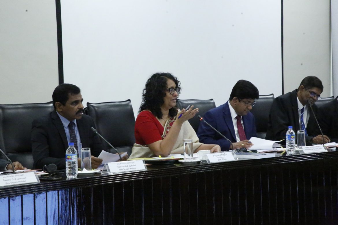 ගුරු සේවයේ මාරුවීම් සඳහා වඩාත් යහපත් ක්‍රමවේදයක් සකස් කරනවා – අගමැතිනී