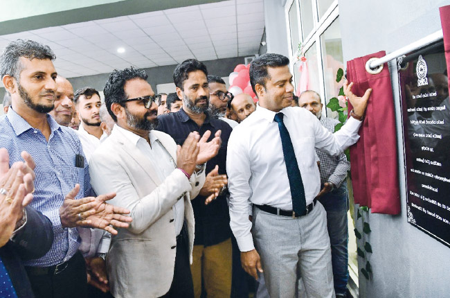 මොර­ටුව විශ්ව­වි­ද්‍යා­ලයේ වෛද්‍ය සිසුන්ට දර්ගා නග­රයේ ප්‍රාදේ­ශීය රෝහ­ලෙන් සාය­නික දැනුම 