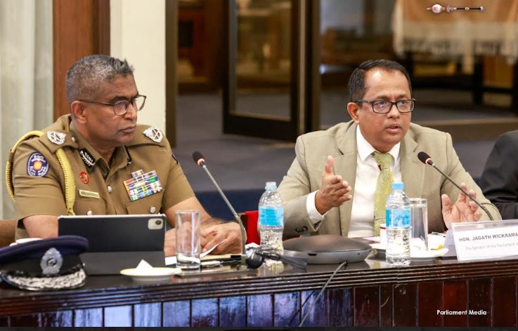 විපක්ෂයේ මන්ත්රීවරුන්ගේ ආරක්ෂාව සම්බන්ධයෙන් කථානායකවරයාගේ ප්රධානත්වයෙන් සාකච්ඡාවක්