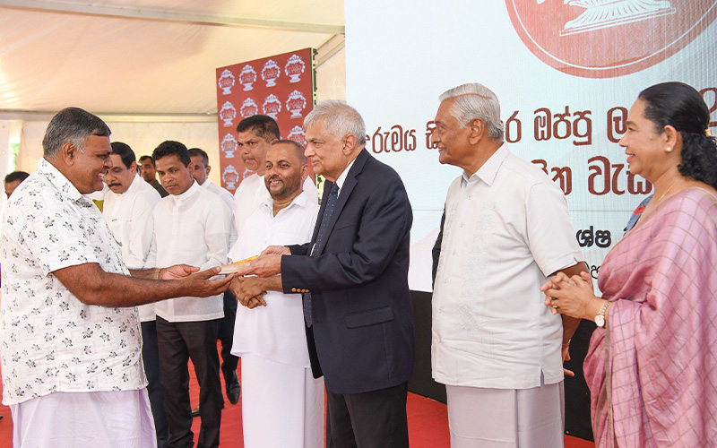 මහවැලි වලව කලාපයේ ජනපදිකයන් 45,253කට සින්නක්කර ඉඩම් අයිතිය