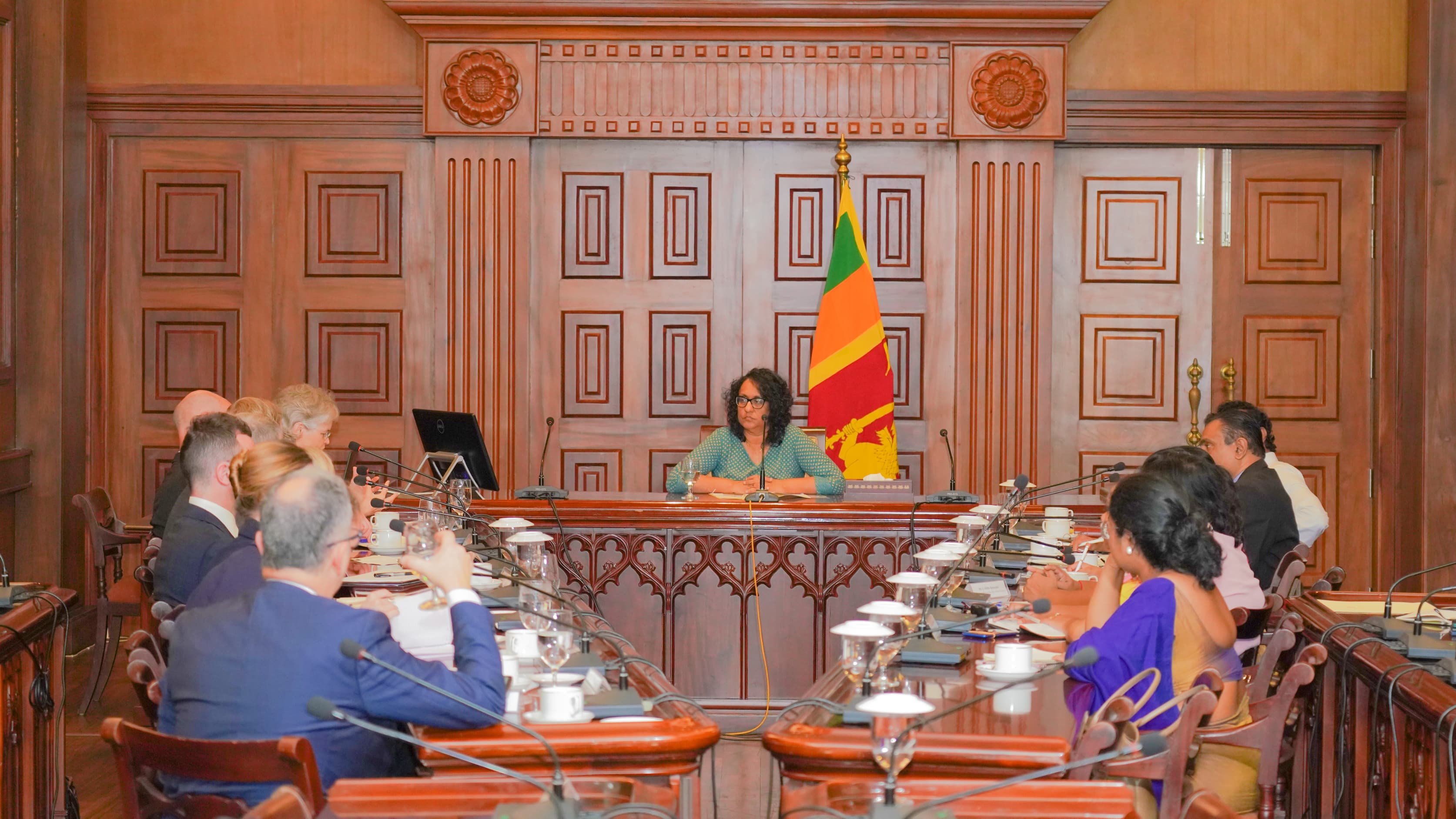 Courtesy Call by the Governor of South Australia to the Prime Minister of Sri Lanka.