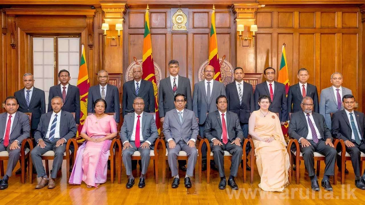 අමාත්‍යාංශ ලේකම්වරුන් පත් කෙරේ 