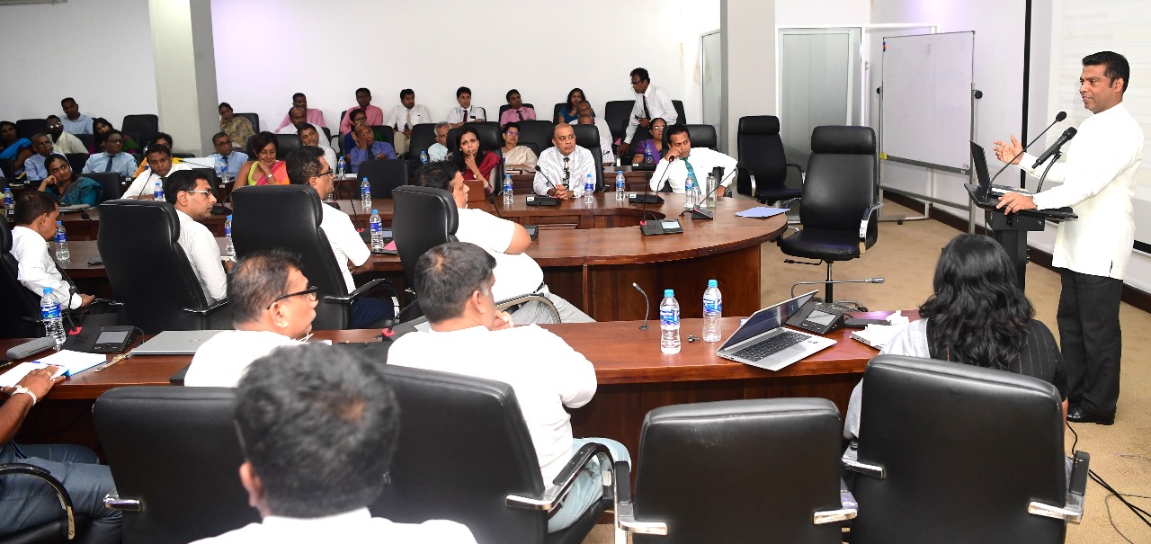 ප්‍රාථමික සෞඛ්‍ය මධ්‍යස්ථාන 100ක් 