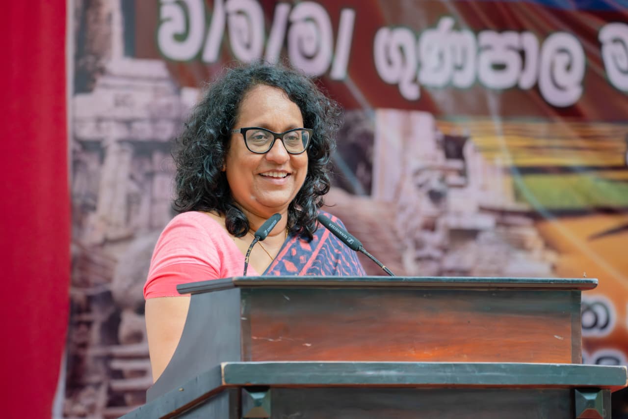 පාසල් දරුවන්ගේ අධ්‍යාපනය සහ ජීවිත සුරක්ෂිතතාව සුරැකීම සමස්ත සමාජයේම වගකීමක් - අගමැතිනී