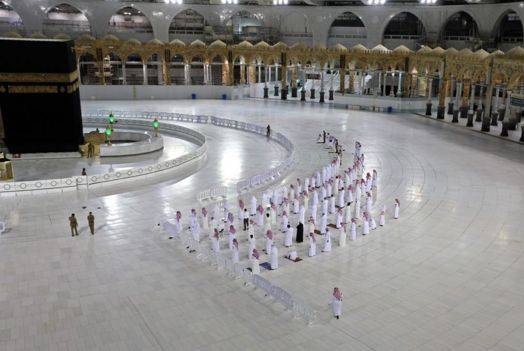 Saudi Arabia bars international pilgrims for Hajj