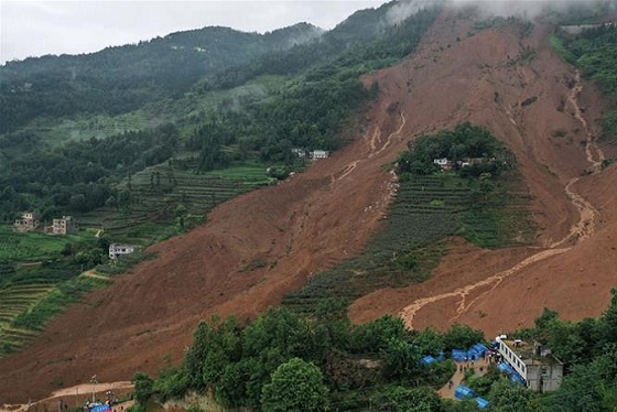 Landslide early warnings issued for 7 districts