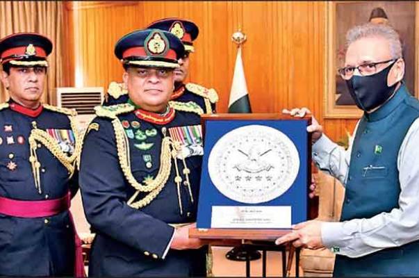 Army Commander Silva meets Pakistan Army Staff Chief