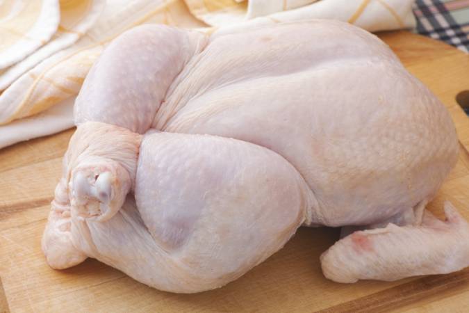 Price of chicken to be increased to Rs.800: Chicken Marketers’ Assn.