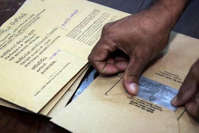 Deadline for acceptance of postal vote applications extended