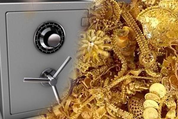 Gold pawning grows to Rs. 241 b