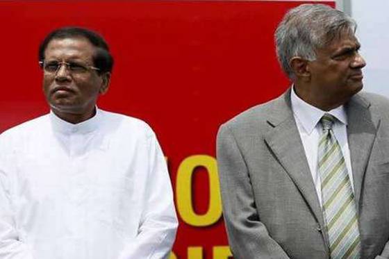 Maithri - Ranil meet at state dinner, talk about Commission report