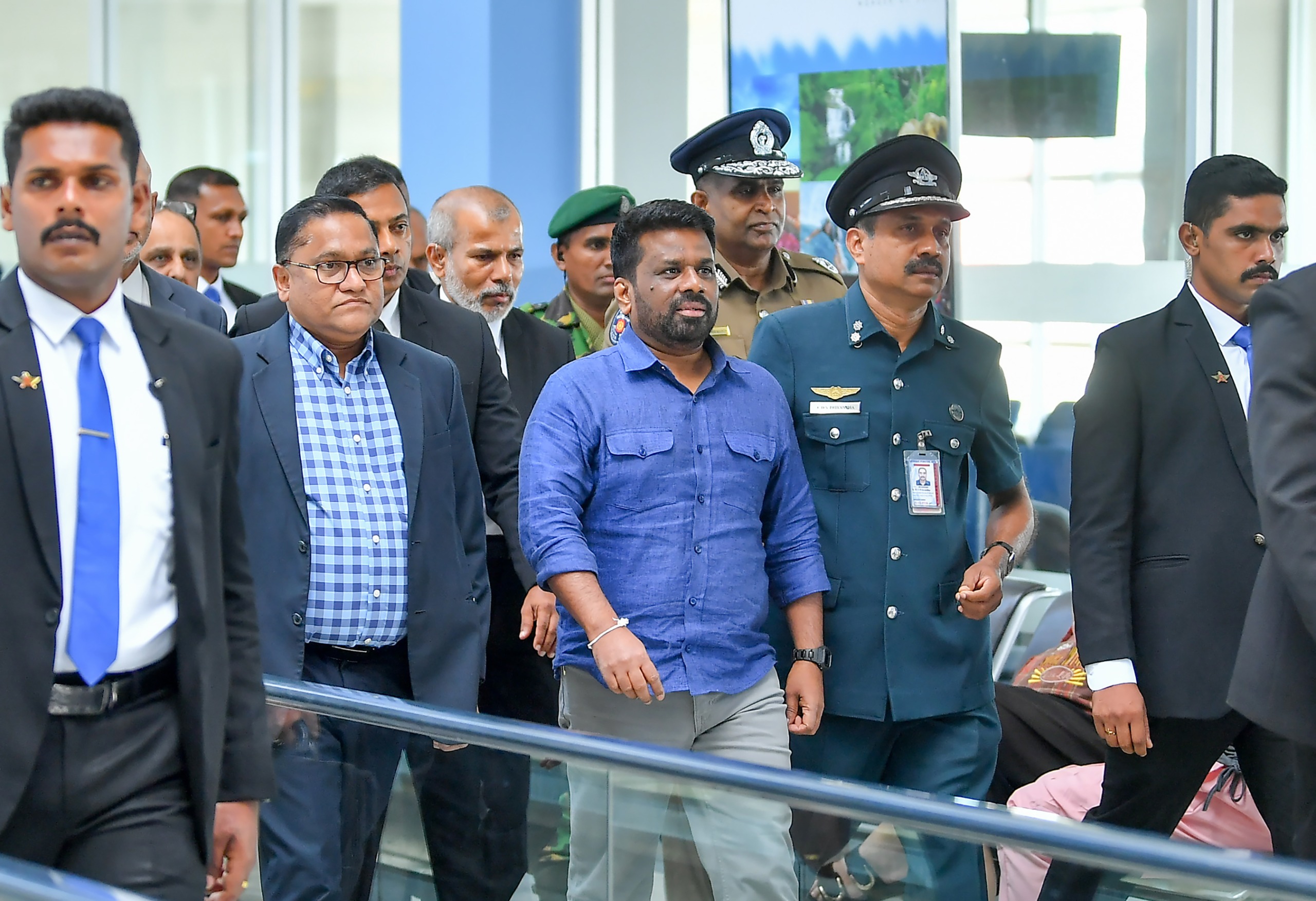 ජනපති යළි දිවයිනට